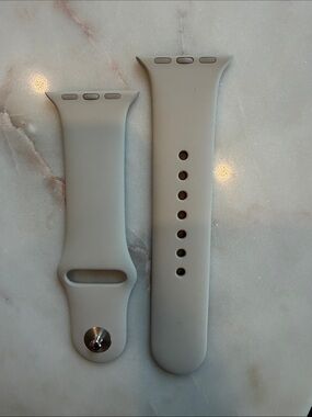 Silicone Apple Watch-Style Band